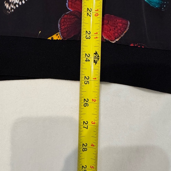 Alice + Olivia Butterfly Print Silk Top - Picture 5 of 12